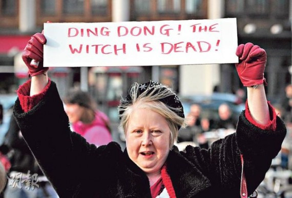 英国左派高唱"巫婆死了" 工人阶级对撒切尔恨之入骨(图)