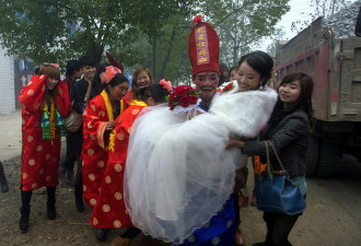 不仅是浪漫 镜头下的当代中国人爱情