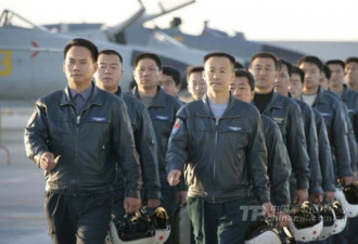 中国王牌试飞员历险记 误操作而撞机