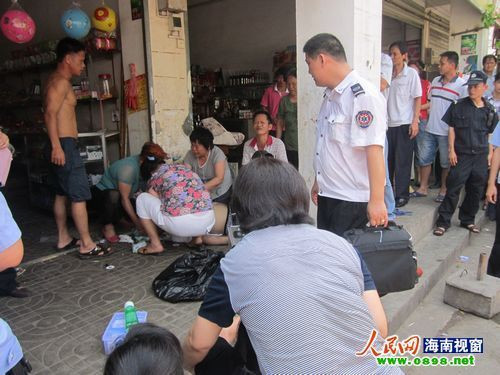 海南女子手抓男子下体数分钟致其疼痛休克死亡受审(图)