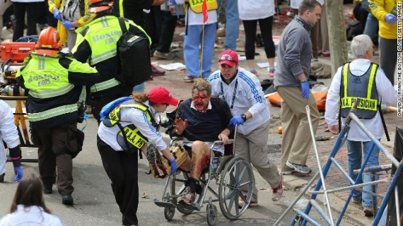 慎入：波士顿马拉松比赛爆炸现场 画面血腥慎人(高清组图)
