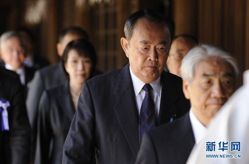 拜鬼！日本168名议员参拜靖国神社 8年来最大规模(组图)