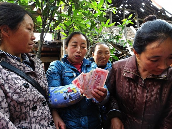 媒体梳理芦山地震救援：民间志救灾愿者人太多 已成“灾”