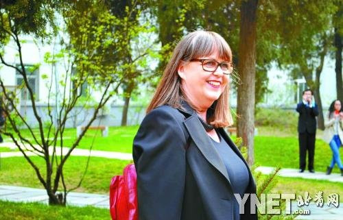 冰岛女总理偕夫人访华 学者称中方做到待之以礼(组图)
