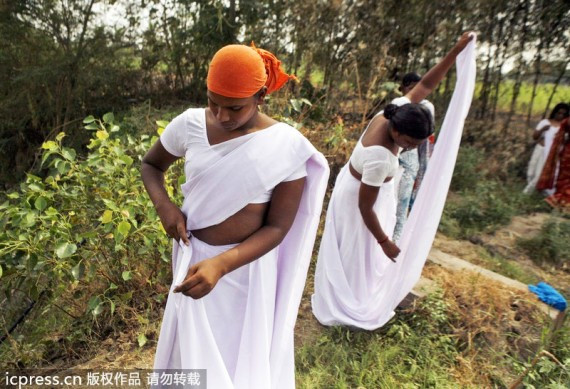 第三性的隐秘世界：直击印度阉人节现场(高清组图)