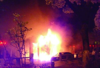 苏州棋牌室夜里起火致8死2伤 有爆炸声
