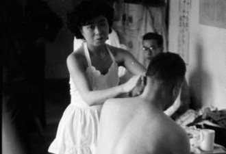 50年代日本陪浴小姐：一丝不挂无羞涩