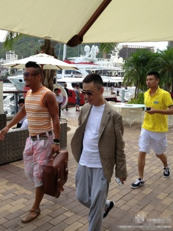 知情人揭三亚淫乱派对陪睡价码:上海模特最高(组图)