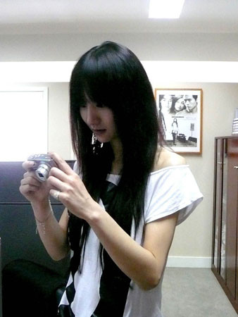 张默与女星拥吻恋情曝光 幸福回应称恋爱了(组图)