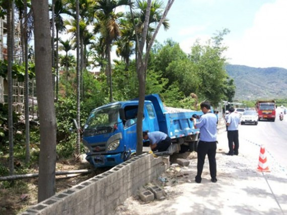 三亚3学生遭协警追赶死亡 警方称属正常执法行为(组图)