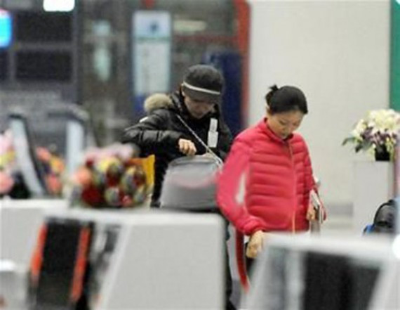 张艺谋超生引热议 网友:他妻子没有被引产堕胎(组图)