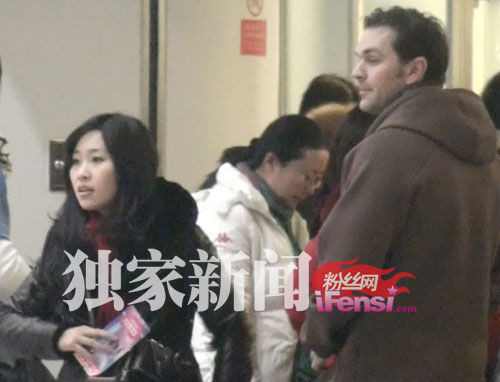 张艺谋超生引热议 网友:他妻子没有被引产堕胎(组图)