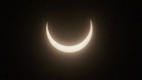 Astronomers witness Australian eclipse