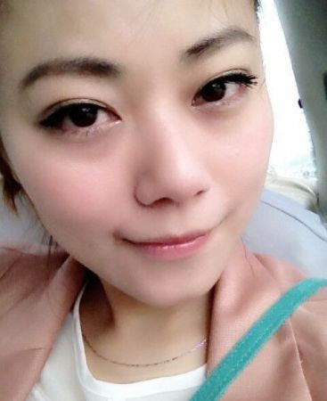 "最美新娘"反对取消婚宴 厨师为安全户外搭灶台(组图)