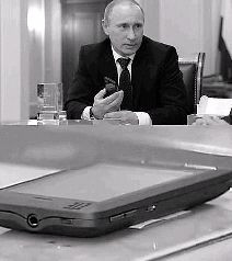 俄罗斯总统普京使用的手机被证实是中兴的MTS Glonass945。这是一款“中国式的俄罗斯手机”。