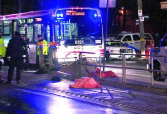多伦多湖滨街车撞死行人 拖尸两公里