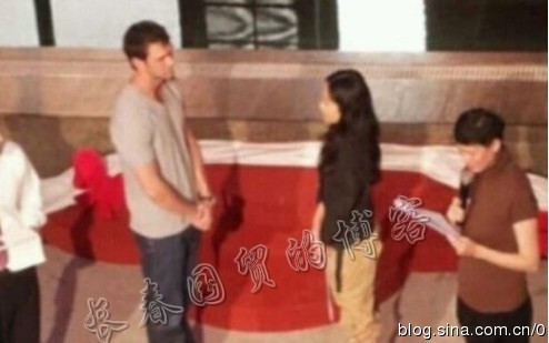 张艺谋女儿与美国前夫离婚内幕 漂亮女儿近照(组图)