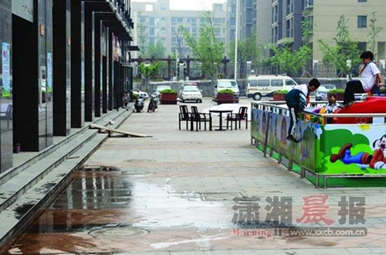 慎入:长沙男子街头捅死妻子 被发现上吊缢死山中(组图)