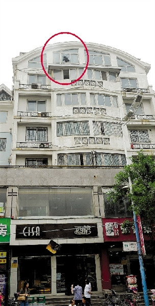 郑州情侣凌晨争吵后双双跳楼自杀 爱得粉身碎骨(图)
