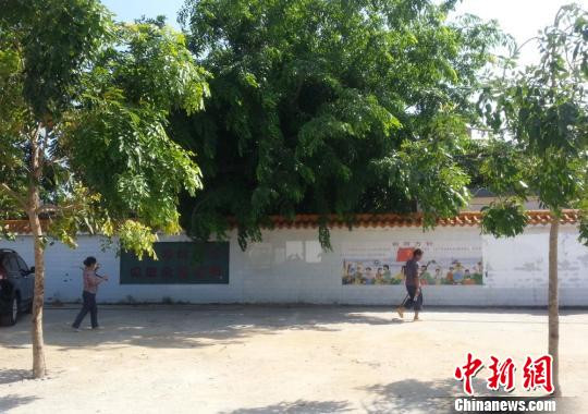 海南万宁小学校长带幼女开房案：4天了 下体还出血(图)