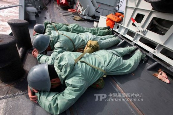 外媒称大陆抢先台湾一步 派东海舰队向菲施压(组图)