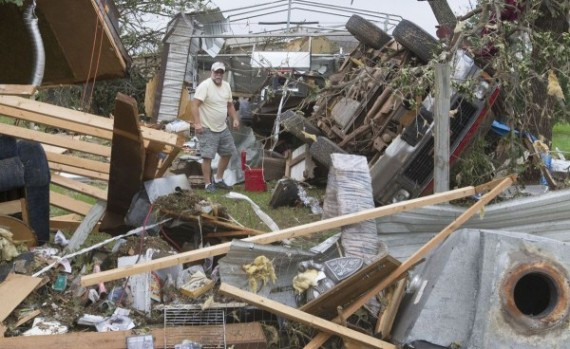 龙卷风重创美俄克拉荷马致91人遇难 包括20名儿童(多图)