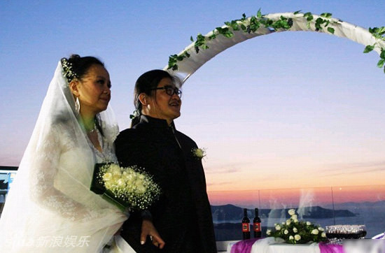 刘欢与爱妻希腊办25周年银婚典礼 两人相识九天闪婚（组图）