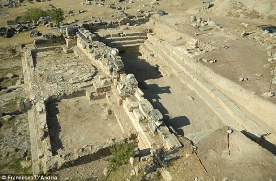 土耳其发现神秘古代遗址:或为传说中地狱之门(高清组图)