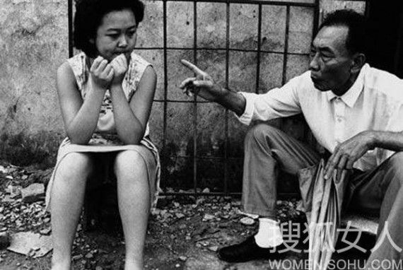 摄影师记录卖淫女的灰白人生 :穿裤子的力都没有了(组图)