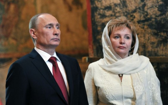 普京宣布和平离婚 俄媒回顾两人30年婚姻风雨历程(组图)