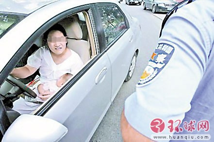 全球女司机的彪悍行为：倒车冲刺当场被吓晕(高清组图)