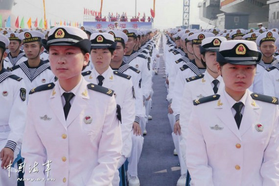 解放军航母辽宁舰女兵宿舍公开 找门不用记路(组图)