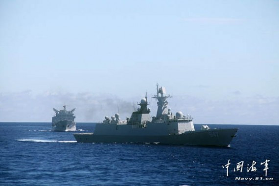 中国军舰穿大隅海峡返东海 在冲绳南训练一月(组图)