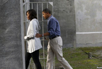 奥巴马参观曼德拉被囚处 体验被囚滋味