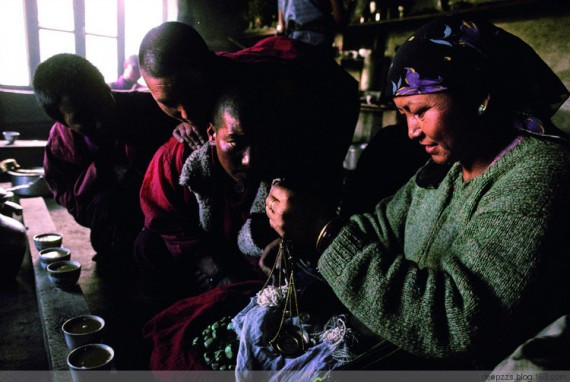 实拍印度藏区拉达克楚布齐扎尔寺的女尼:雪域修道者(组图)