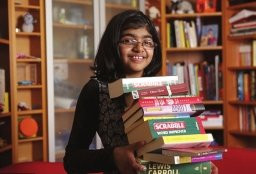 印度女孩成“天才儿童” 父母从不强迫学习