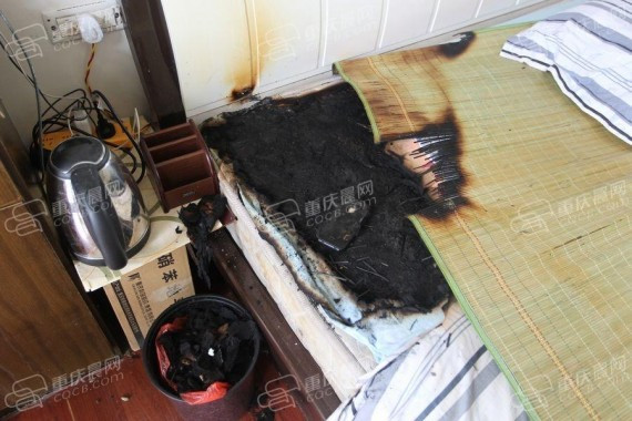 iphone卧室爆炸烧的浓烟滚滚 熟睡男子险丧命(高清组图)