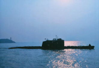 中国建世界最大常规潜艇 多种新武器