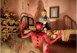 摄影师拍女儿遇“鬼”系列照 惹争议