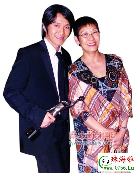 开扒朱茵震撼的“悲喜人生”:当小三遭劈腿 意外怀孕(组图)