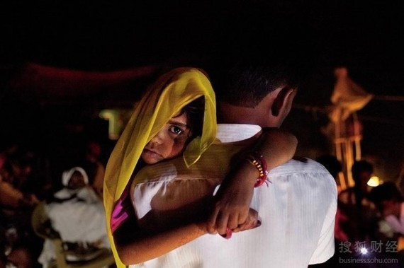 揭秘亚洲儿童新娘的悲惨现状：十多岁被迫出嫁(高清组图)