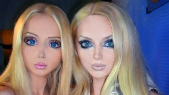 乌克兰母女三人整成芭比娃娃 网友直呼逆天(组图)