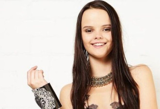 澳国16岁少女酷似外星人 夺超模冠军