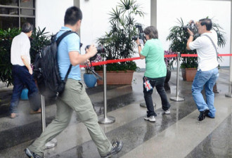 新加坡14名华人涉嫖17岁少女 年长者75岁