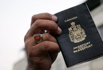 牙买加移民入籍无护照 返加时登机遭拒