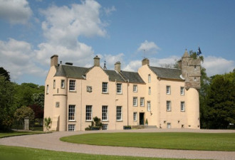 英国地产商七百万镑出售欧洲奢华城堡