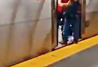 视频：华人男子大闹TTC地铁脚踢车门