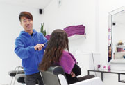 上海发型师加国开店 主攻华裔年轻人