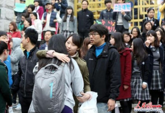 韩国今日迎来高考 考生紧张如赴刑场
