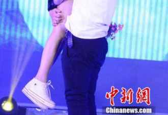 中国万人校花大赛落幕：湖北妹子夺冠